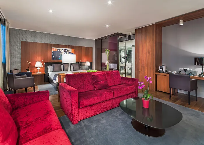 Ξενοδοχείο H10 Citta 4*