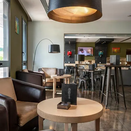 H10 Citta Hotel 4*