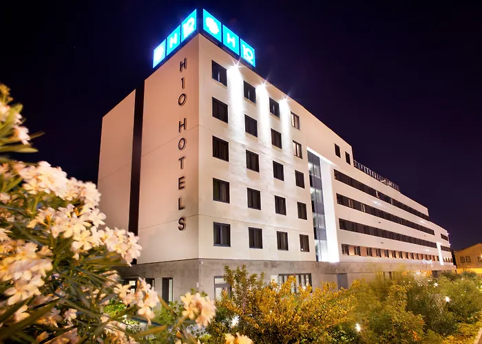 H10 Citta Hotel 4*
