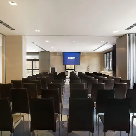 H10 Citta Hotel 4*