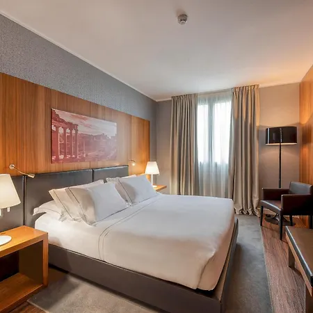 Hotel H10 Citta 4*